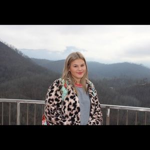 Meet your Posher, Bella